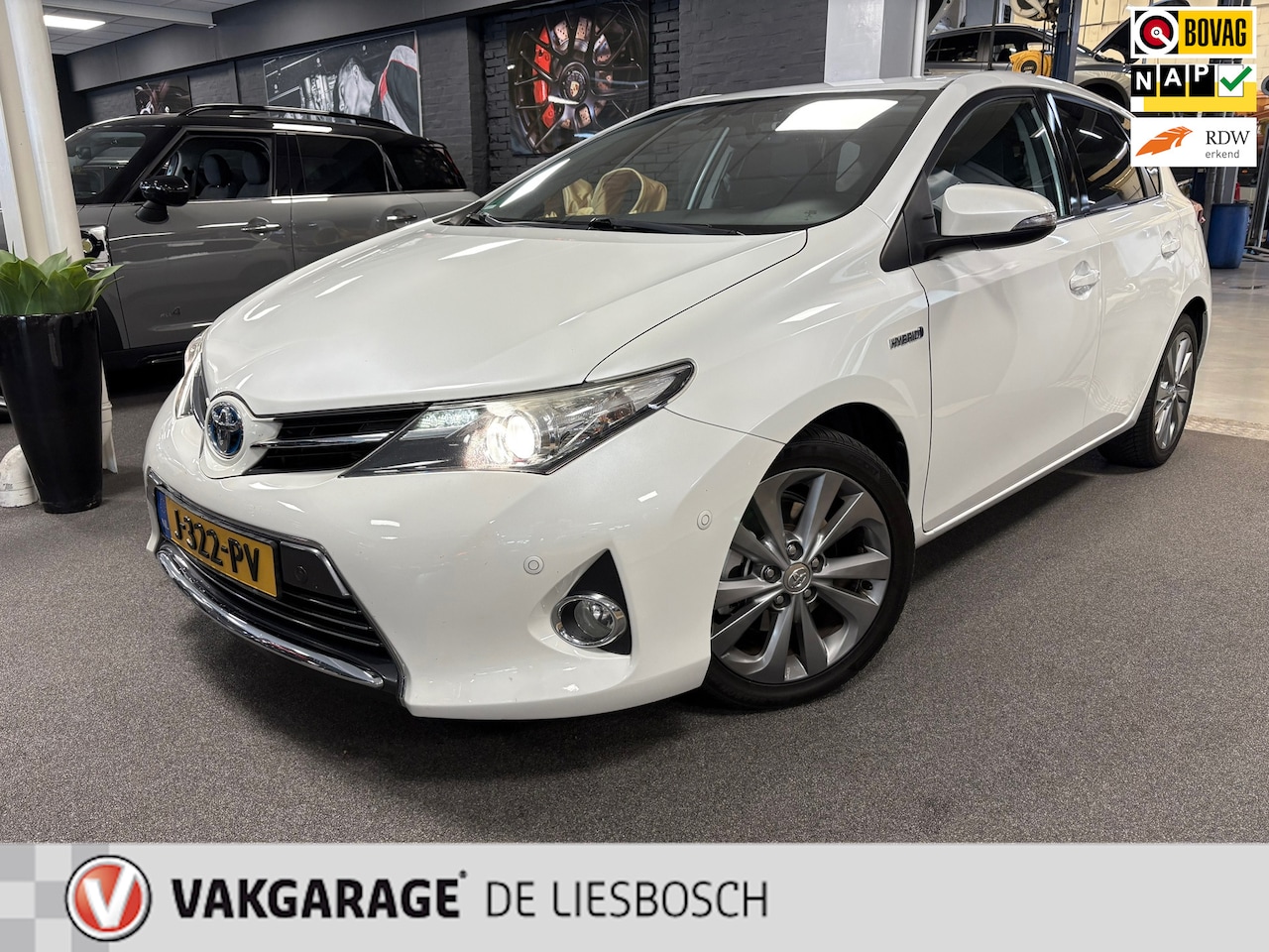 Toyota Auris Touring Sports - 1.8 Hybrid Aspiration 1.8 Hybrid Aspiration - AutoWereld.nl