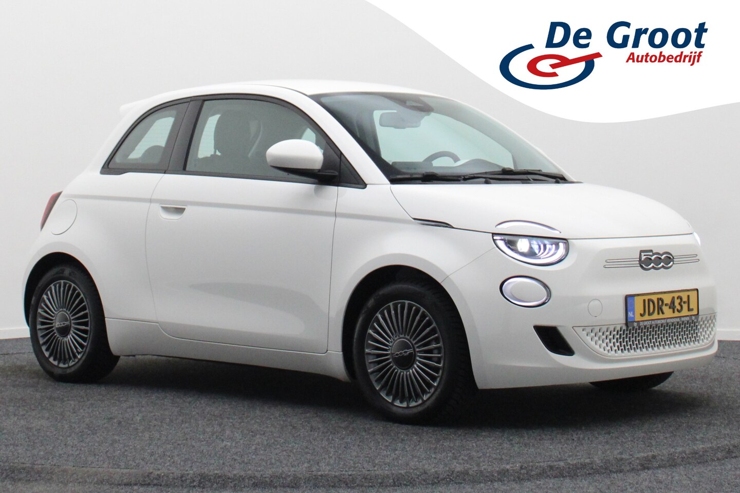 Fiat 500 - Icon 42 kWh Virtual Cockpit, Camera, Rijstrooksensor, Cruise, Apple Carplay, DAB, 16'' - AutoWereld.nl
