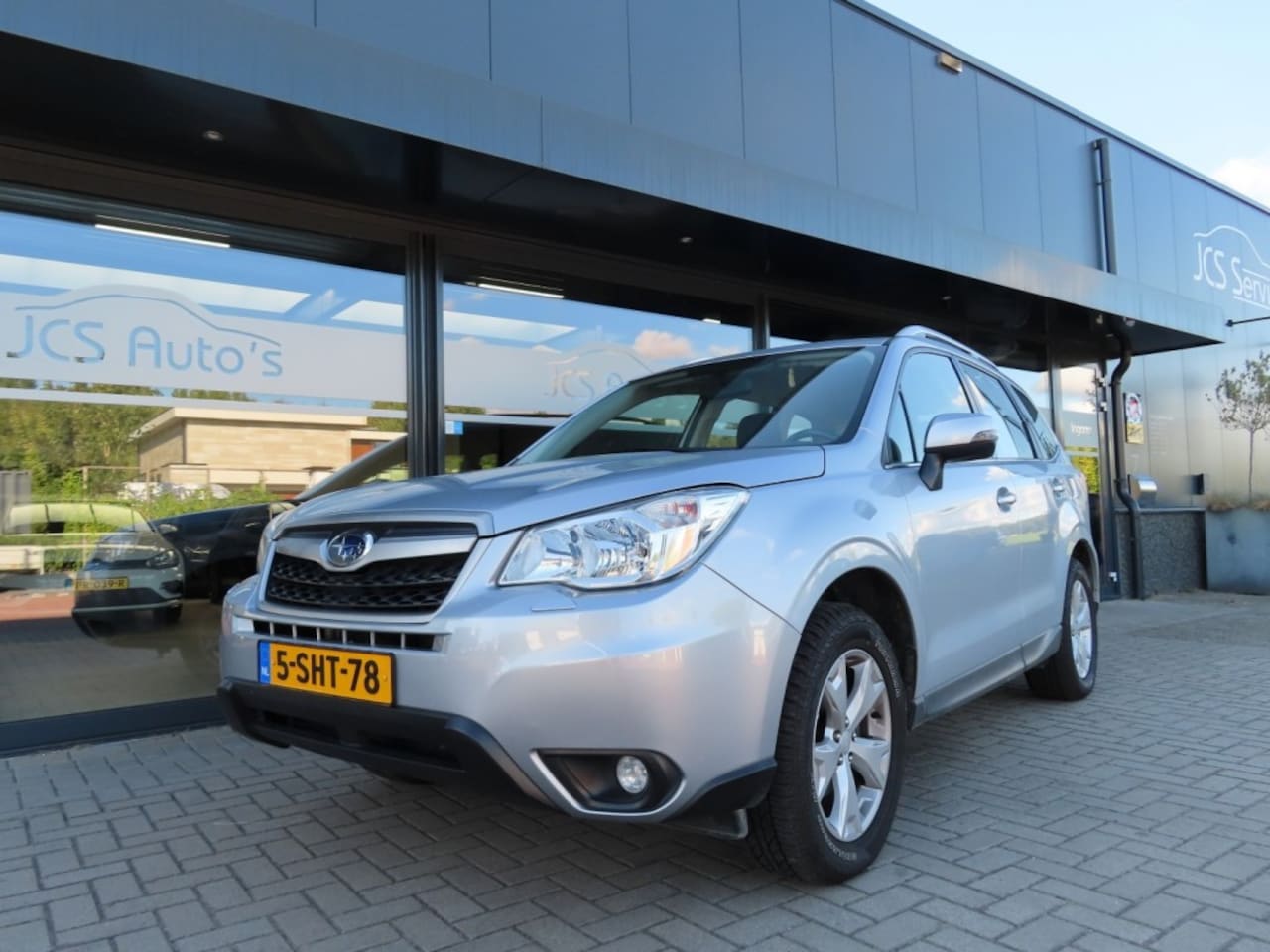 Subaru Forester - 2.0 Luxury Automaat Ecc Cruise Camera Trekhaak 2013 - AutoWereld.nl