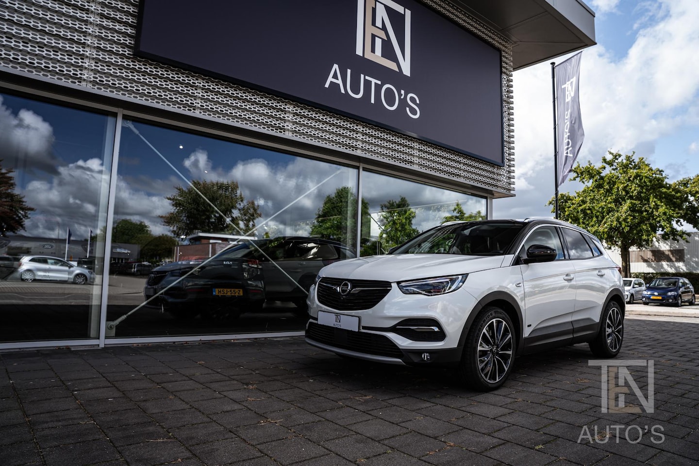 Opel Grandland X - 1.6 Turbo Hybrid Ultimate | Keyless | Leder | Stoelventilatie | 19" | 360-camera - AutoWereld.nl