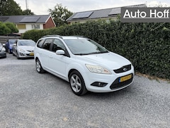 Ford Focus Wagon - 1.6 Trend | Airco | Cruise Control | Elekt. Ramen | LMV | Trekhaak | Privacy Glass | APK t