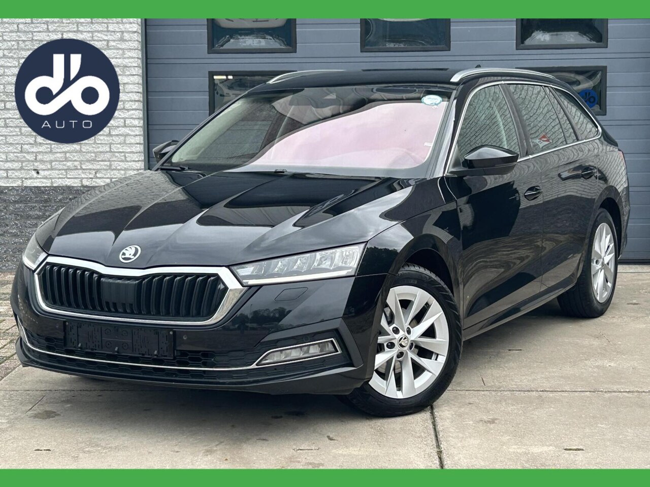 Skoda Octavia Combi - 2.0 TDI 150pk DSG AUTOMAAT DIGI DASHB. I FULL LED I NAVI + CAMERA + PDC - AutoWereld.nl
