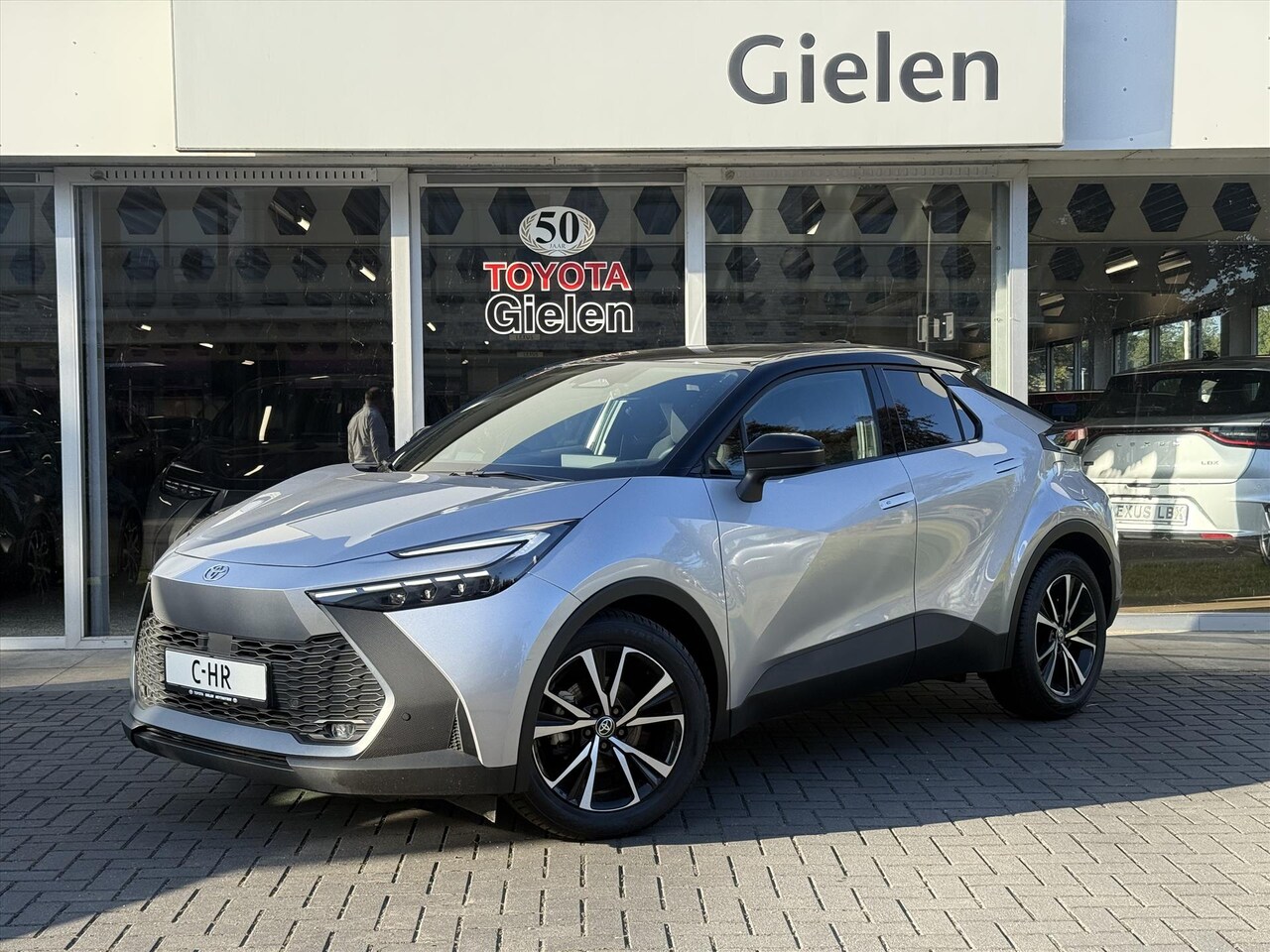 Toyota C-HR - 1.8 Hybrid First Edition | Groot scherm, Dodehoekherkenning, Stoel + Stuurverwarming, Elek - AutoWereld.nl