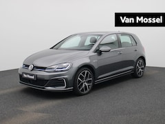 Volkswagen Golf - 1.4 eHybrid GTE | 204 PK | Automaat | Sport Interieur | Navigatie | Parkeercamera | LED Ve