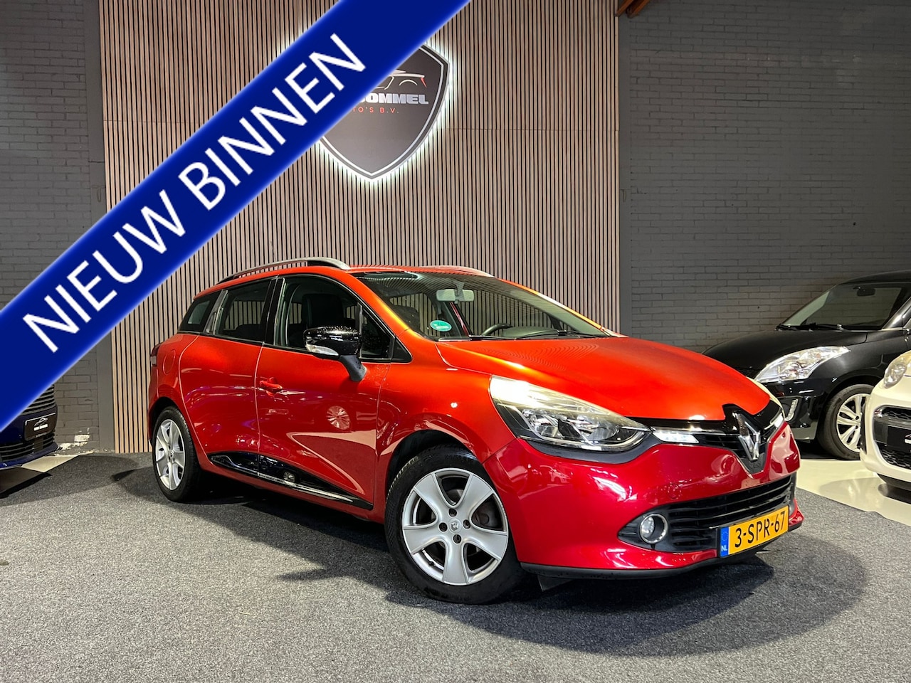 Renault Clio Estate - 0.9 TCe Expression Airco.CruiseC.Navi.Elecpakket.Led.LMV!!! - AutoWereld.nl