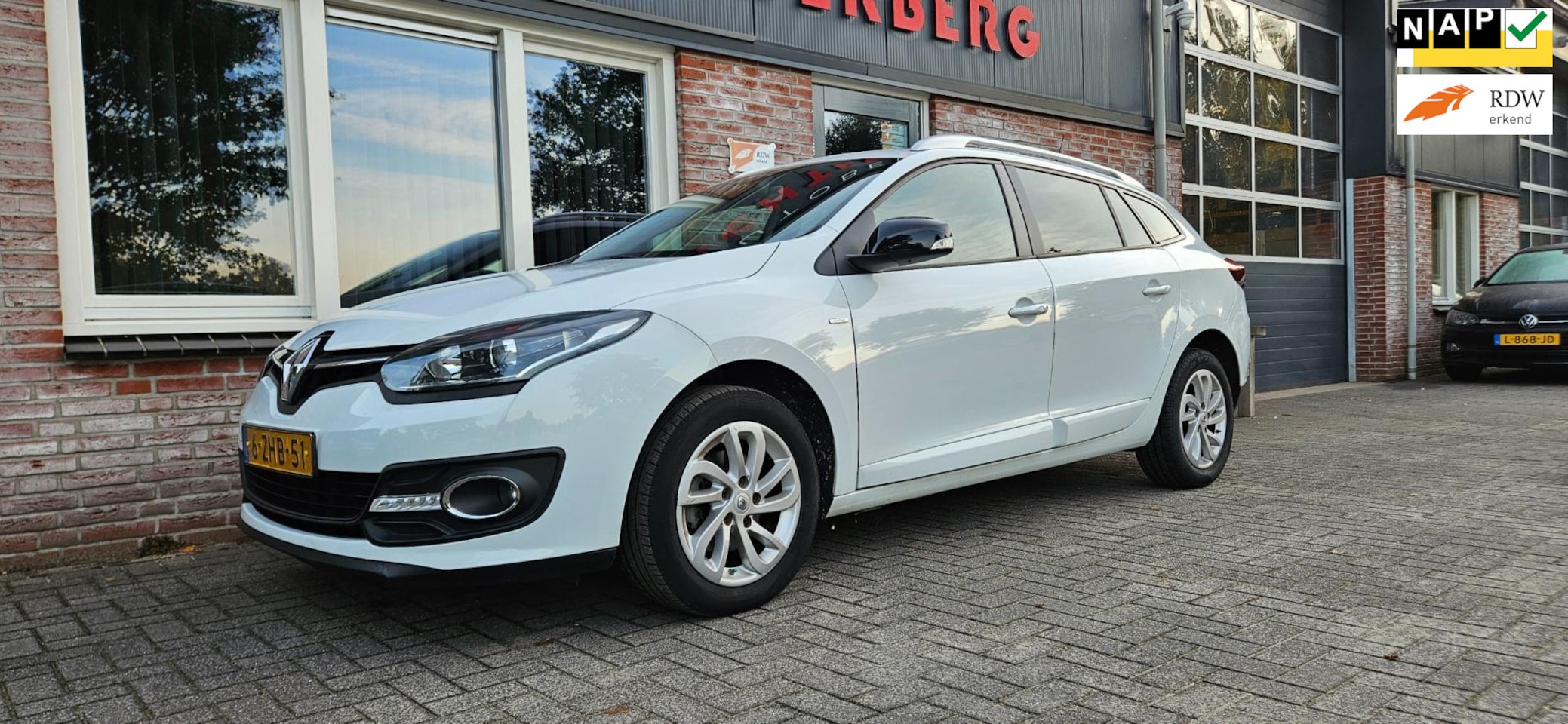 Renault Mégane Estate - 1.2 TCe Limited Motor Rookt/Loopt Niet Goed! Handel/Export! - AutoWereld.nl