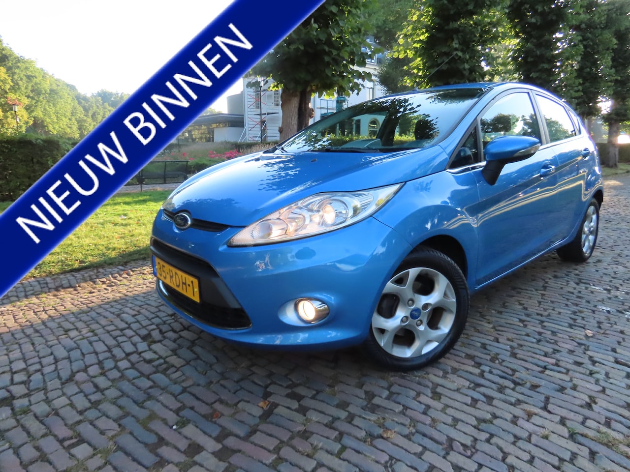 Ford Fiesta - 1.6 Titanium 120 PK !! Ecc Cruisecontrol Apple Carplay Navigatie Xenon Pdc 5 Drs Lm Velgen - AutoWereld.nl