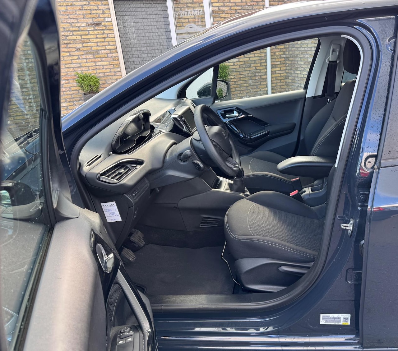 Peugeot 208 - 1.2 Bj 2017 5 deurs nette auto - AutoWereld.nl