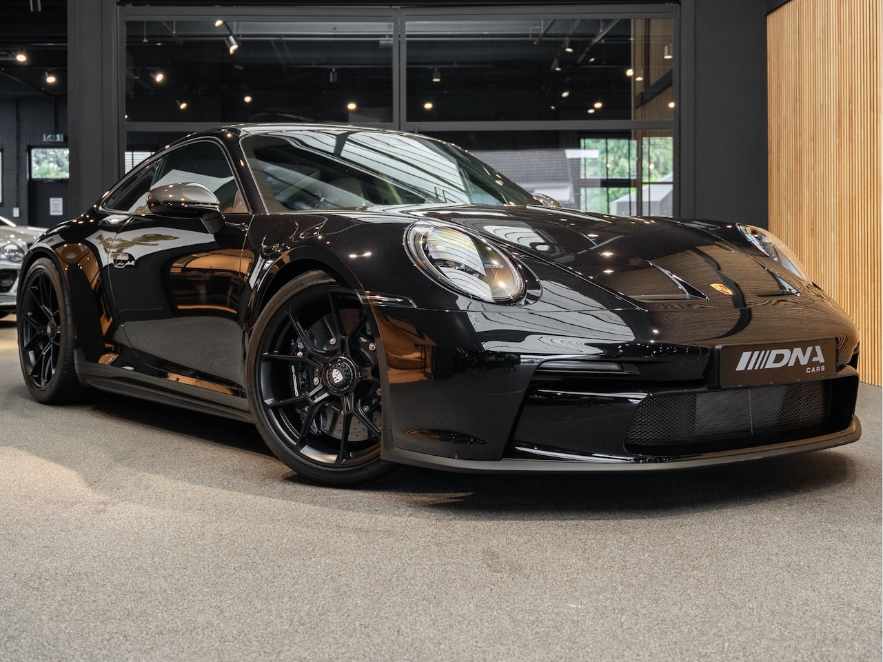 Porsche 911 - GT3 Touring Lift Carbon 4.0 GT3 Touring Exclusive Manufaktur - AutoWereld.nl