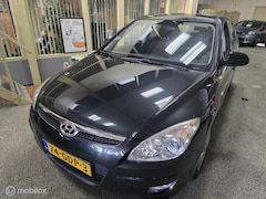 Hyundai i30 - 1.6i i-Catcher