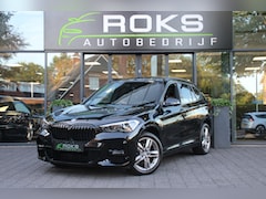 BMW X1 - sDrive18i High Executive M Sportpakket Shadowline/Navi/Camera/Sfeerverlichting/Panoramadak