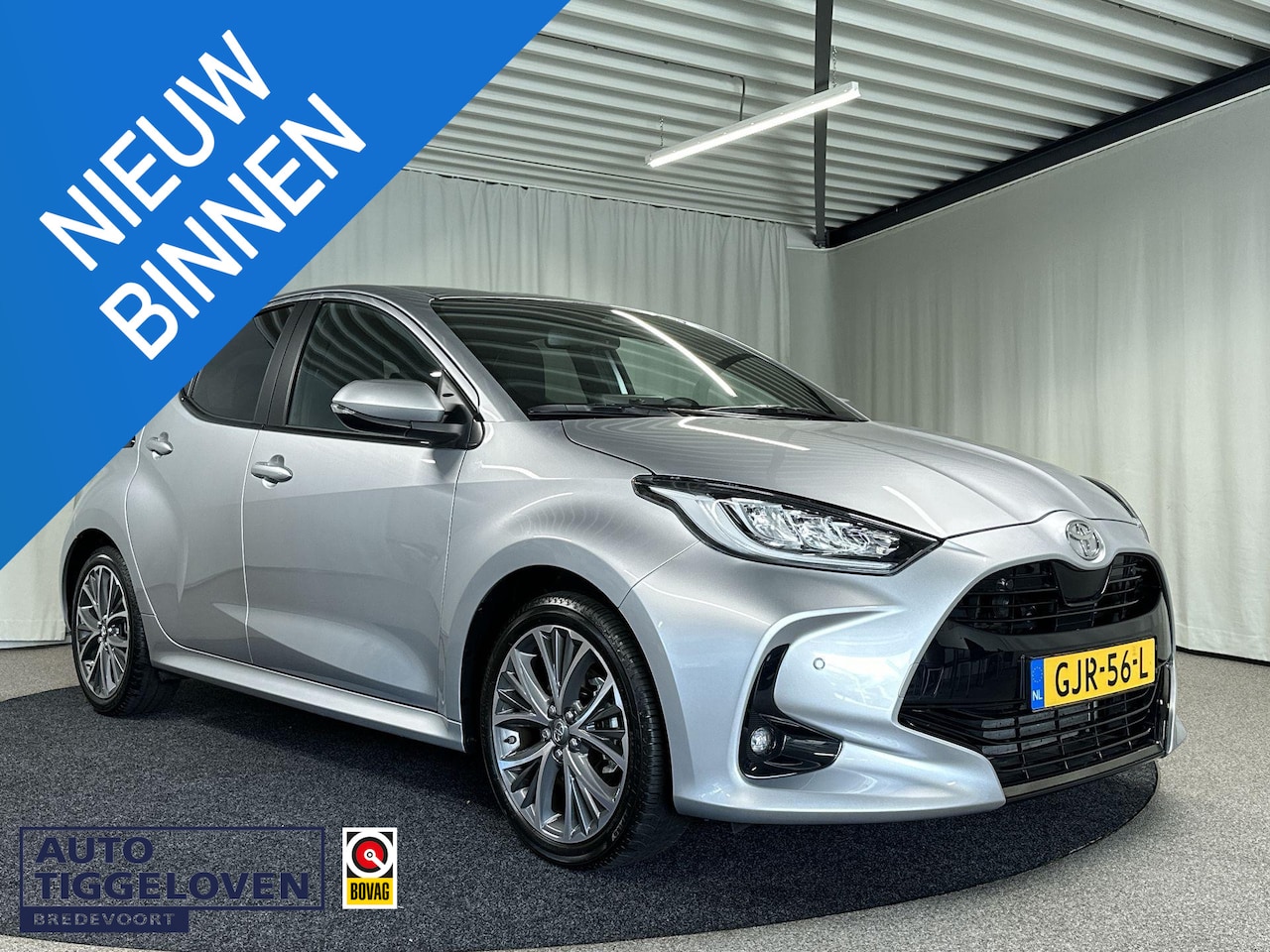 Toyota Yaris - 1.5 Hybrid 130 Executive Automaat | Navi | CarPlay | Stuur&Stoelverwarming - AutoWereld.nl