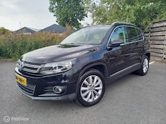 Volkswagen Tiguan - 1.4 TSI Sport&Style|Leder|Navi-PDC|Nw Motor