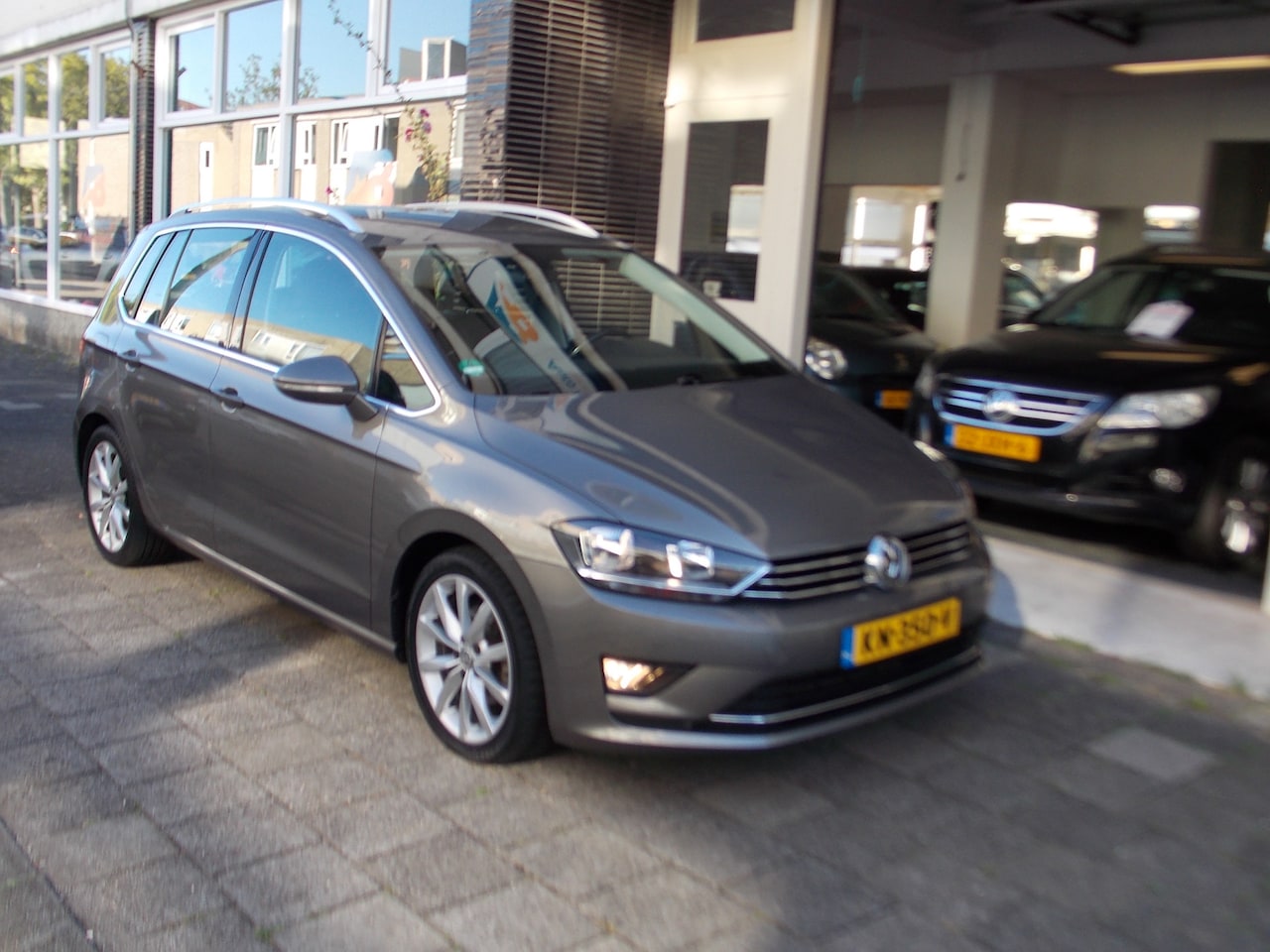 Volkswagen Golf Sportsvan - 1.2 TSI Highline AIRCO  PDC CRUISE CONTROL TREKHAAK - AutoWereld.nl