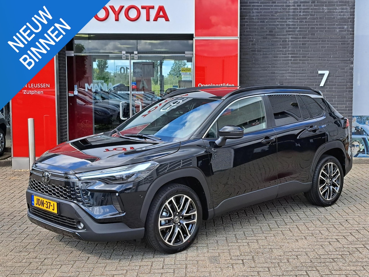 Toyota Corolla Cross - Hybrid 180 Executive 2025 MODEL PDC ELEK. ACHTERKLEP EN STOELEN JBL BLIND SPOT NAVI - AutoWereld.nl