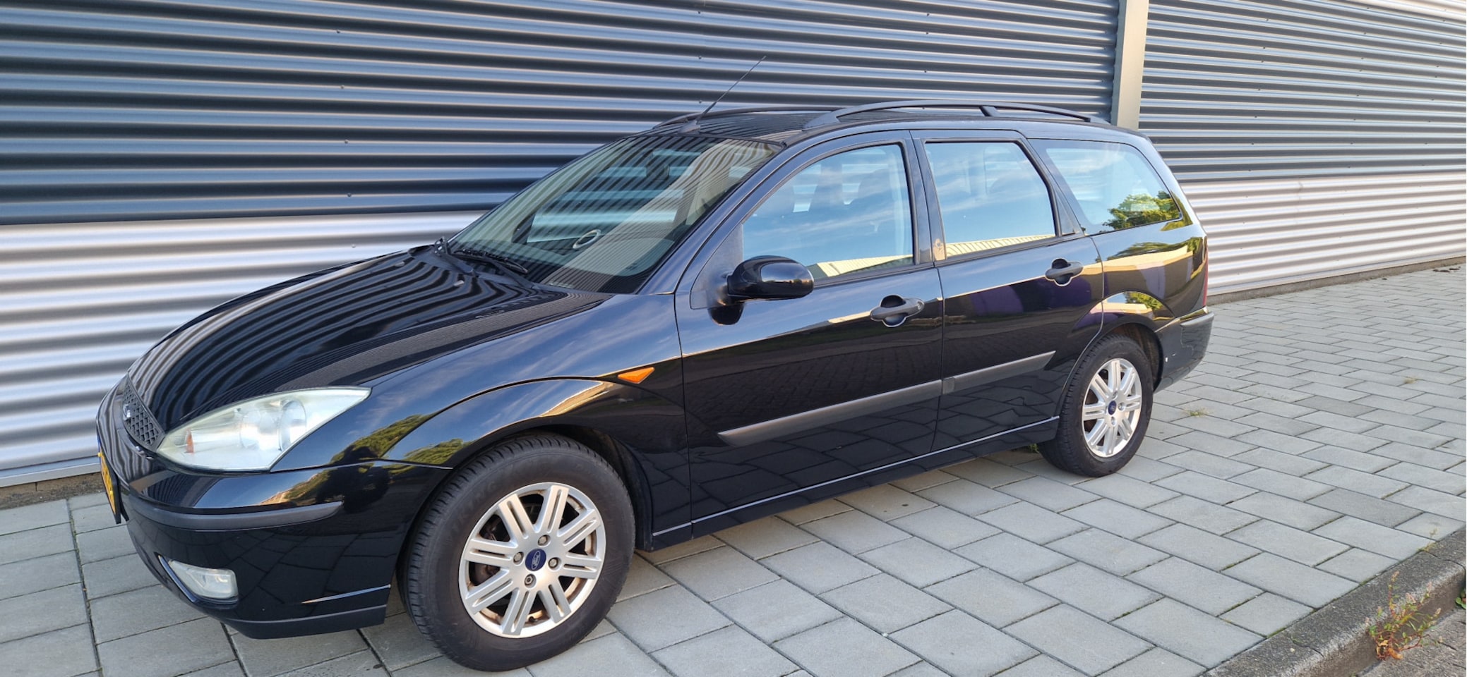 Ford Focus Wagon - 1.6-16V Futura airco - AutoWereld.nl