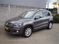 Volkswagen Tiguan - 1.4 TSI Sport&Style Navi Camera Alcantara Sportst Clima Cruise Inparkeer Systeem 2x PDC LM
