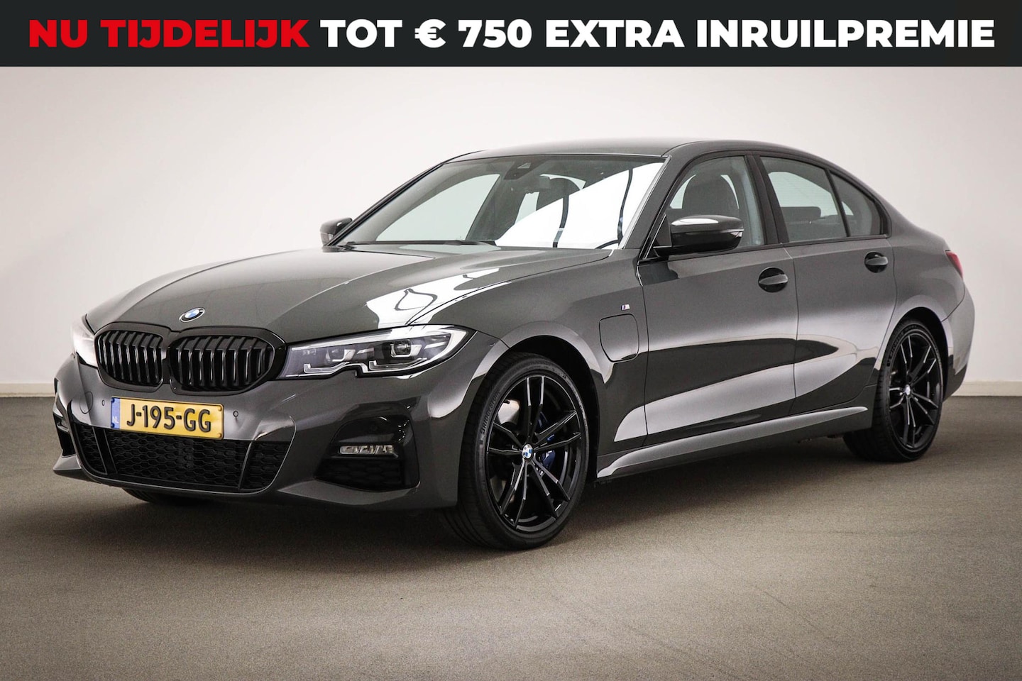 BMW 3-serie - 330e M-Sport eDrive Edition | LEDER | DAB | APPLE | TREKHAAK | 19" - AutoWereld.nl