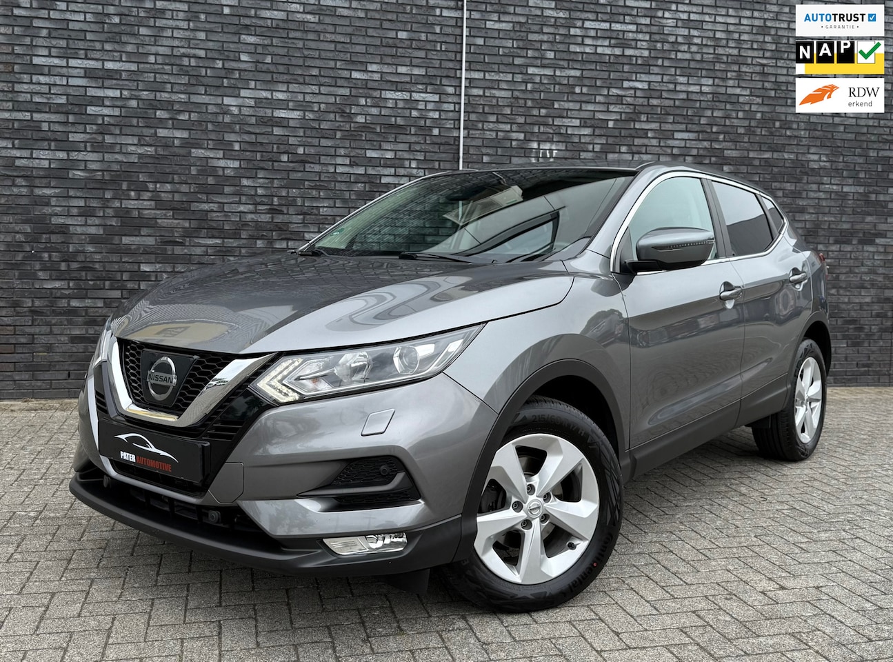 Nissan Qashqai - 1.2 N-Connecta Camera|Lane Assist|DAB|1Jaar Garantie!|Navi|Stoelverwarming - AutoWereld.nl