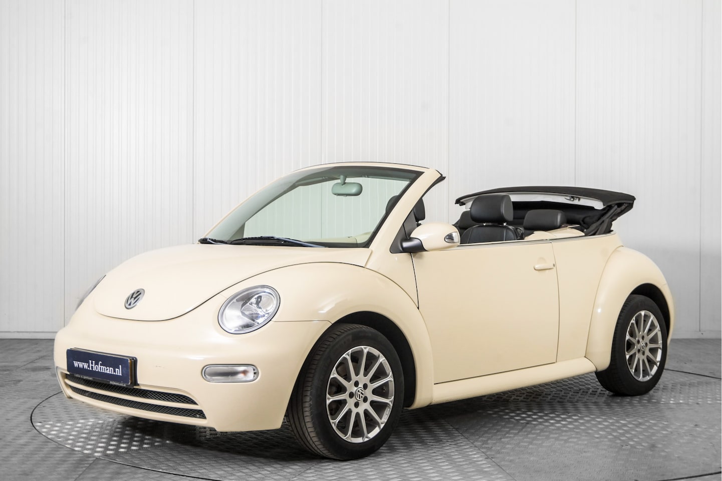 Volkswagen New Beetle Cabriolet - 1.6 - AutoWereld.nl