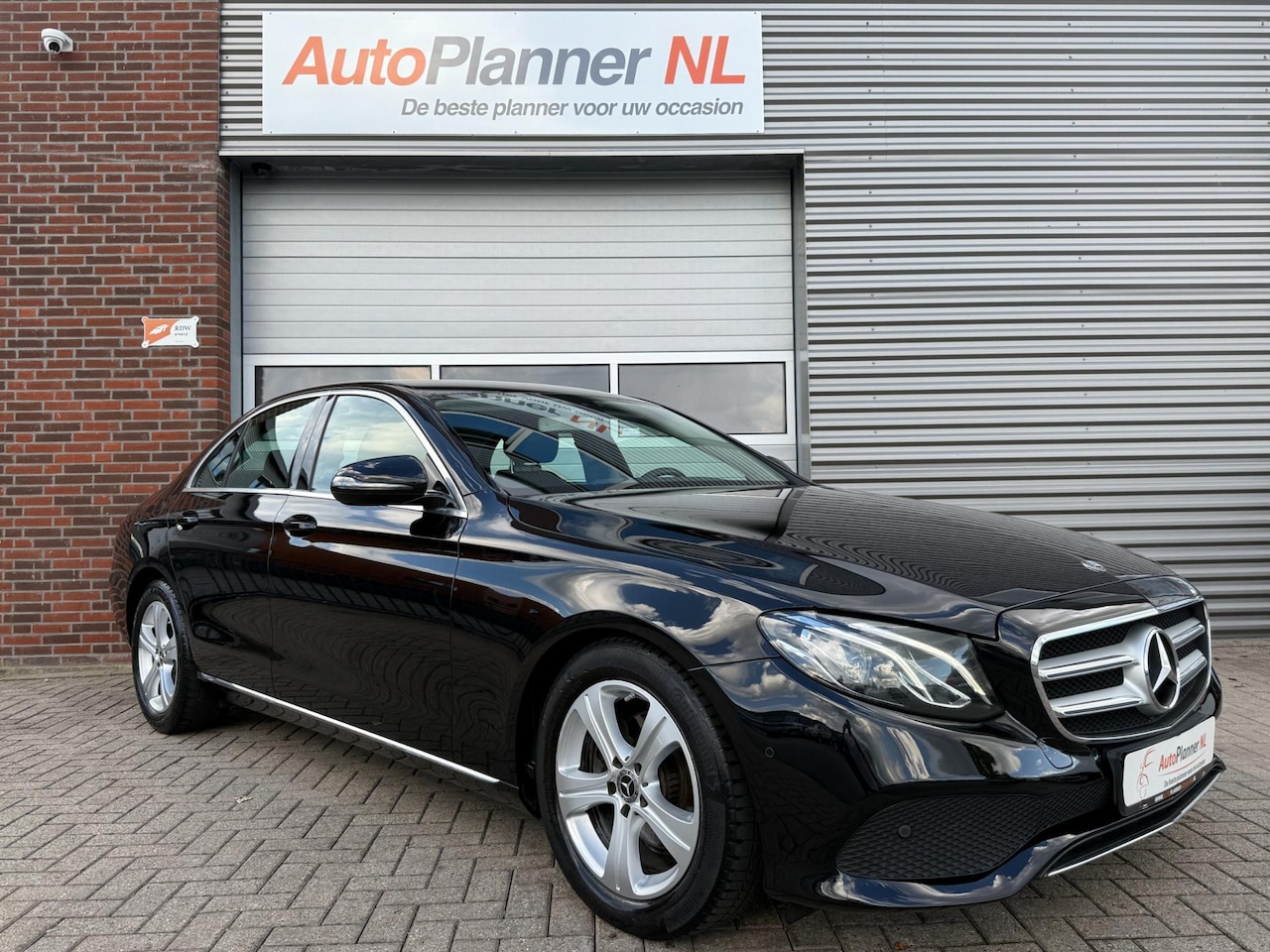 Mercedes-Benz E-klasse - 200 Business Solution! Camera! Navi! - AutoWereld.nl