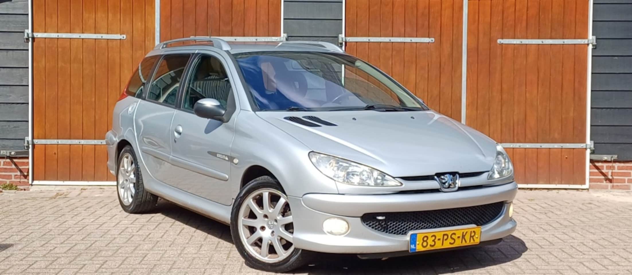Peugeot 206 SW - 1.6-16V Quiksilver 1.6-16V Quiksilver, Ruime auto, Trekhaak, Airco, NAP - AutoWereld.nl