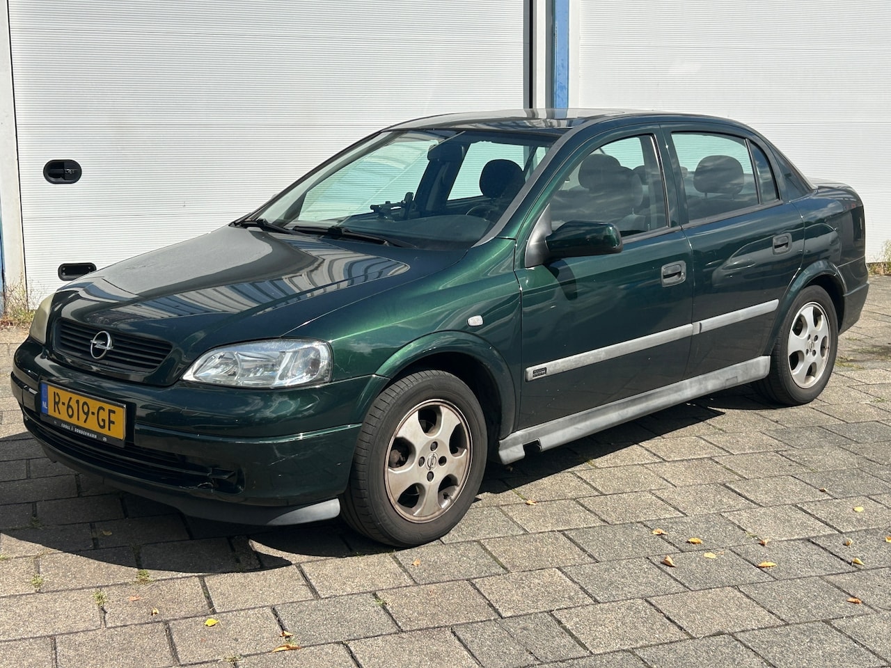 Opel Astra - 1.6 CDX airco! open dak! goed rijdend! sedan! - AutoWereld.nl