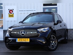 Mercedes-Benz GLC-klasse - 300e 4MATIC AMG Line Plug in PHEV*Pano/Night/Elek. Trekhaak/Airmatic Luchtvering/Digital L