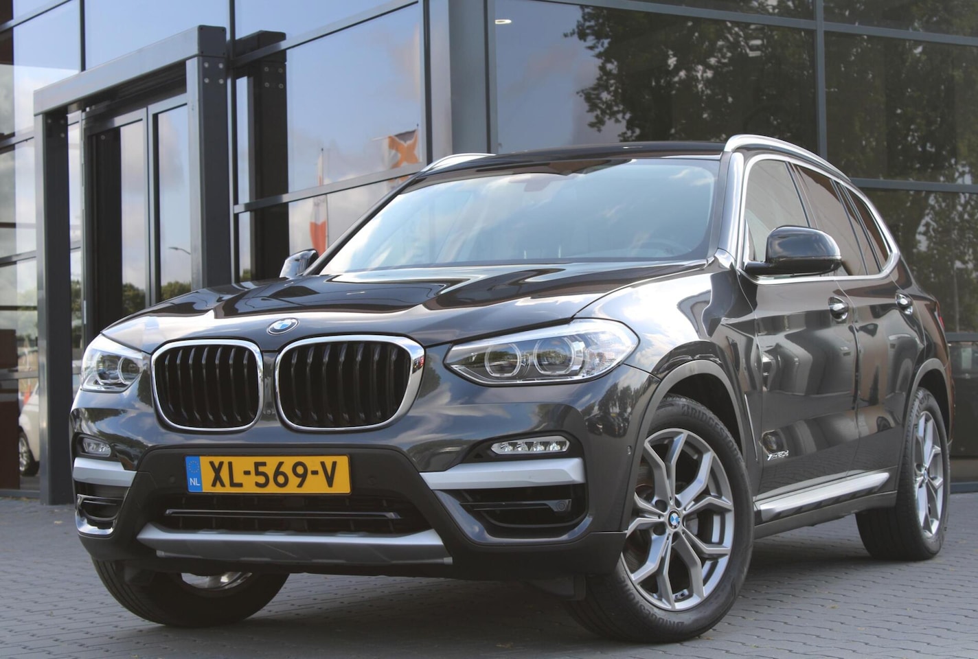 BMW X3 - xDrive20d Automaat | 360 Camera | Leder | Sportstoelen | Trekhaak - AutoWereld.nl