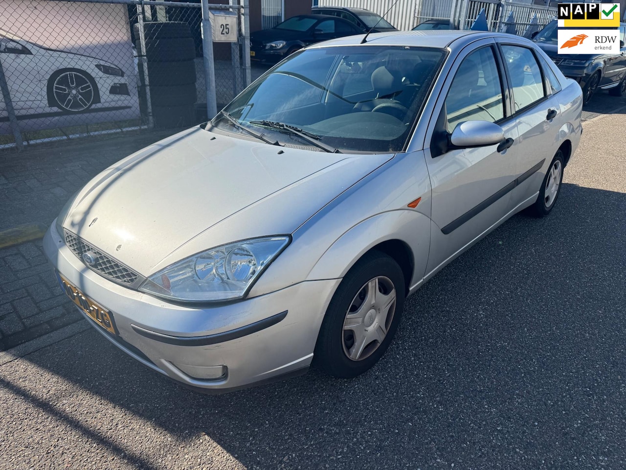 Ford Focus - 1.6-16V Cool Edition Sedan Airco 180DKM koopje - AutoWereld.nl