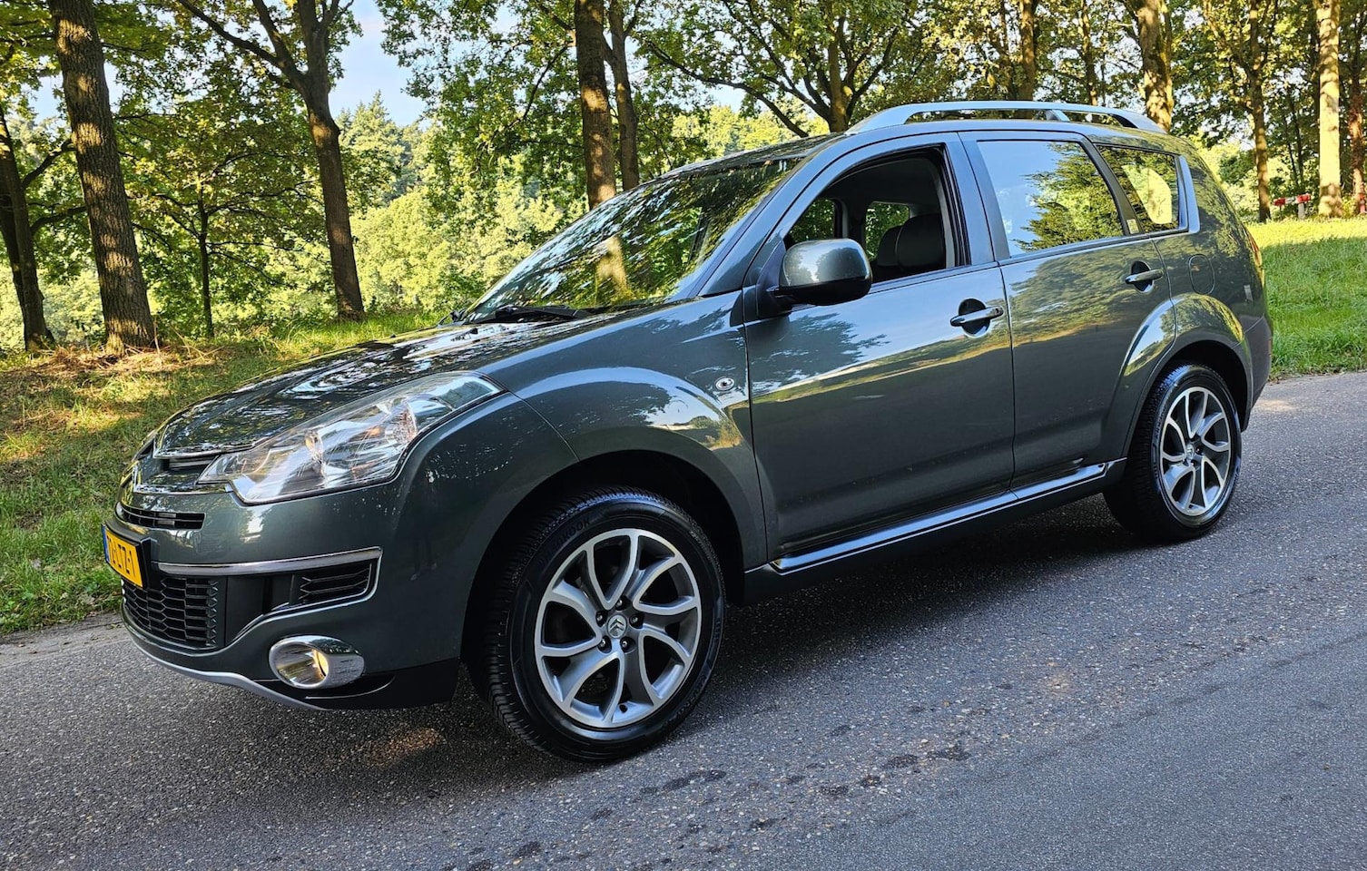 Citroën C-Crosser - 2.4-16V 4WD Dynamique Keurige auto ! Airco - AutoWereld.nl