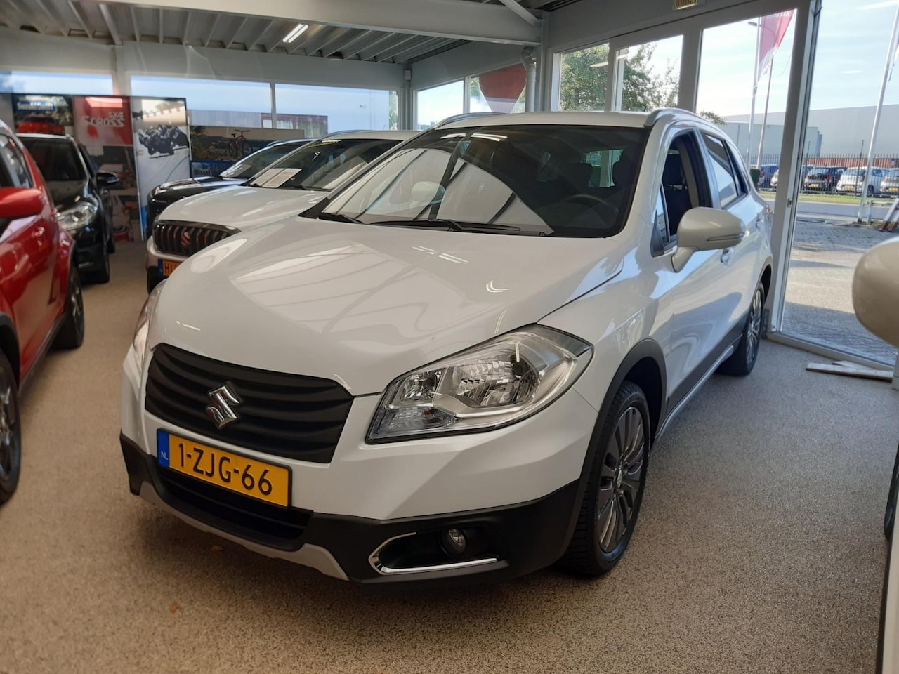 Suzuki SX4 S-Cross - 1.6 Exclusive LMV CRUISE TREKHAAK CLIMA 1E EIGENAAR NAP! FOTO'S VOLGEN! - AutoWereld.nl