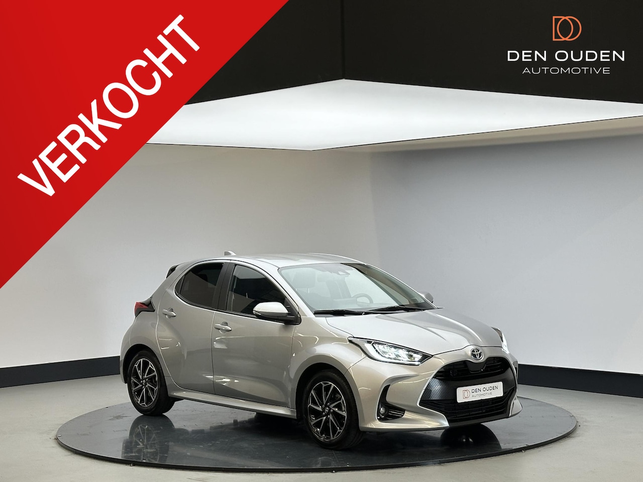 Toyota Yaris - 1.5 Hybrid Dynamic | Cam Achter | 16'' LM velgen | Stoel Verw | Dealer onderhouden | Heel - AutoWereld.nl