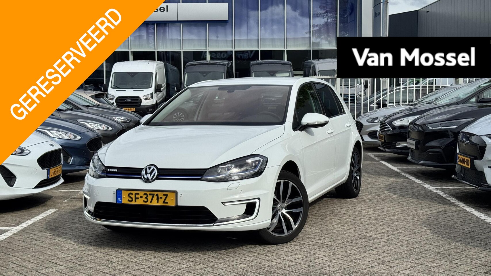 Volkswagen e-Golf - e-Golf | LED Koplampen | Climate Control | DAB Radio | Parkeersensoren | Camera | - AutoWereld.nl