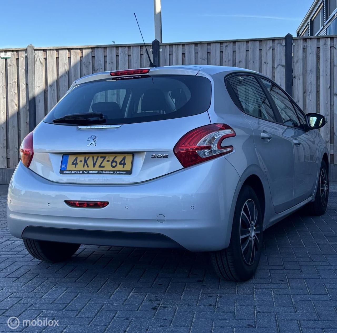 Peugeot 208 - 1.2 VTi Envy/ Airco/Navi/Nieuwe distrubutieriem - AutoWereld.nl