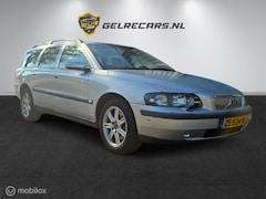 Volvo V70 - 2.5 T AWD Geartronic Titanium Topstraat
