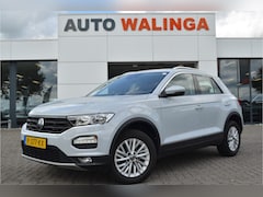 Volkswagen T-Roc - 1.5 TSI Business Carplay | Adaptive Cruise | a.Camera | Trekhaak | Climate | Navi | Elektr