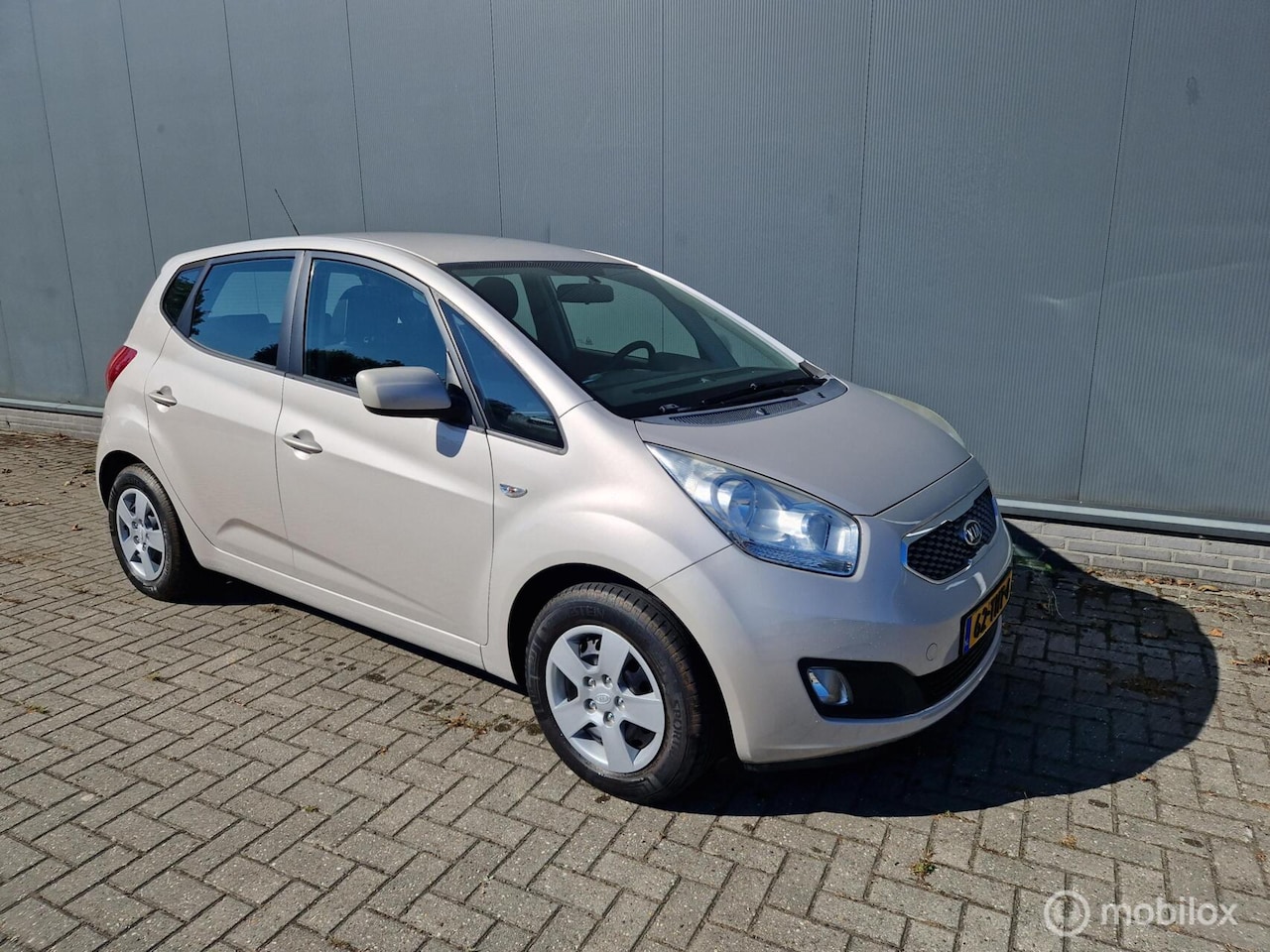 Kia Venga - 1.4 CVVT Super Pack 1.4 CVVT Super Pack - AutoWereld.nl
