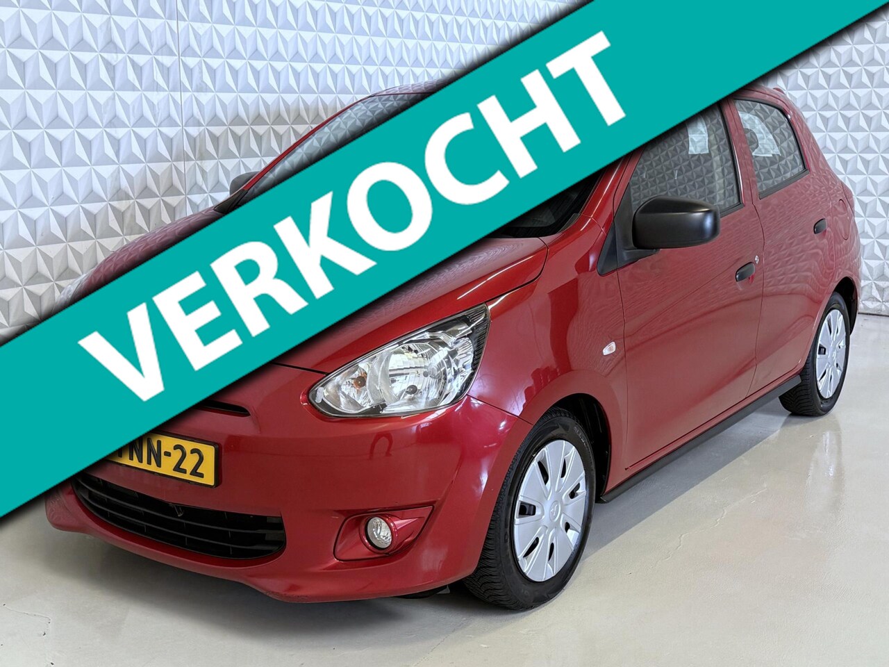 Mitsubishi Space Star - 1.0 Inform Airco Navigatie / 213.000km (2014) - AutoWereld.nl