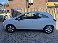 Opel Corsa - 1.4-16V Color Edition