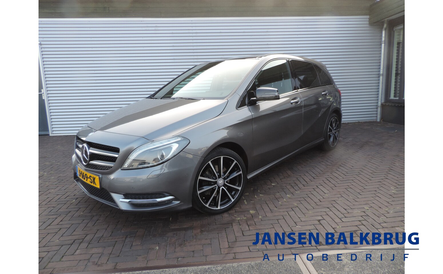 Mercedes-Benz B-klasse - 200 Prestige lage km panoramadak night pakket - AutoWereld.nl