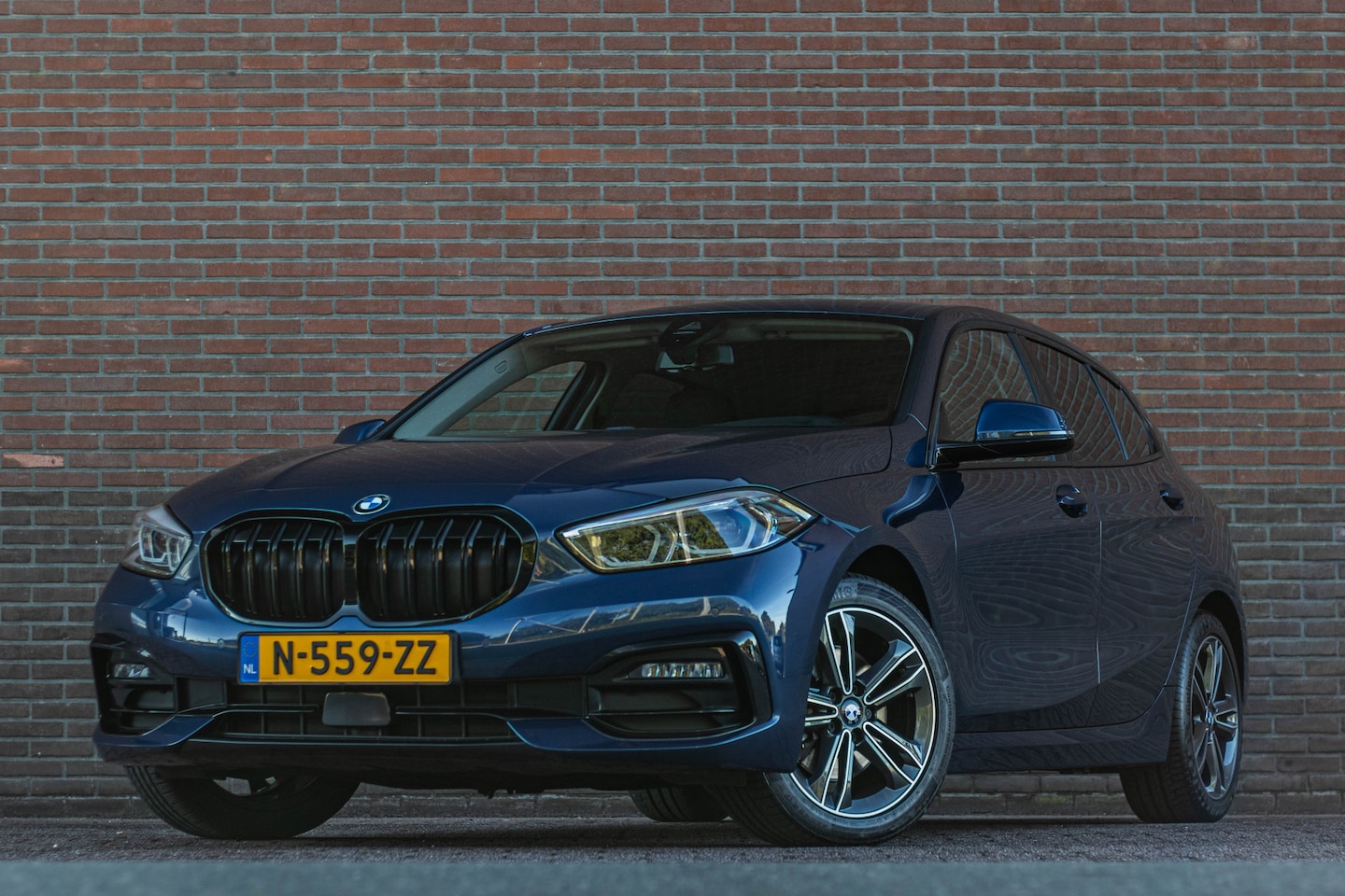 BMW 1-serie - 118i Business Edition 118i Business Edition, Origineel NL, Sport Line, Adaptive LED, Carplay, Half leder, Naviga - AutoWereld.nl
