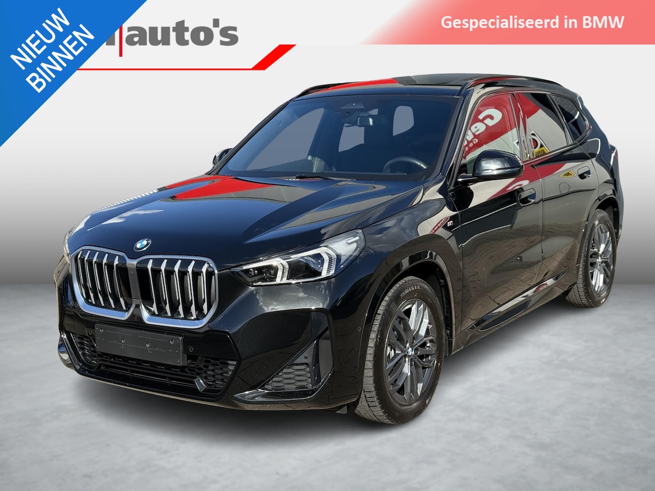 BMW X1 - sDrive20i M-Sport Pano/Massagestoel/HarmanKardon - AutoWereld.nl