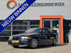 BMW 3-serie Coupé - 320i Automaat 5 bak / Origineel / M bumper pakket & M onderstel / Climate Control / 6 Cili