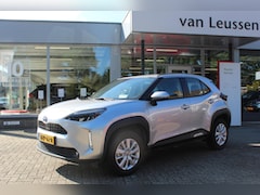 Toyota Yaris Cross - 1.5 HYBRID 115 DYNAMIC EL-ACHTERKLEP STUUR-STOEL & RUITENWISSER VERW. KEYLESS HEAD-UP