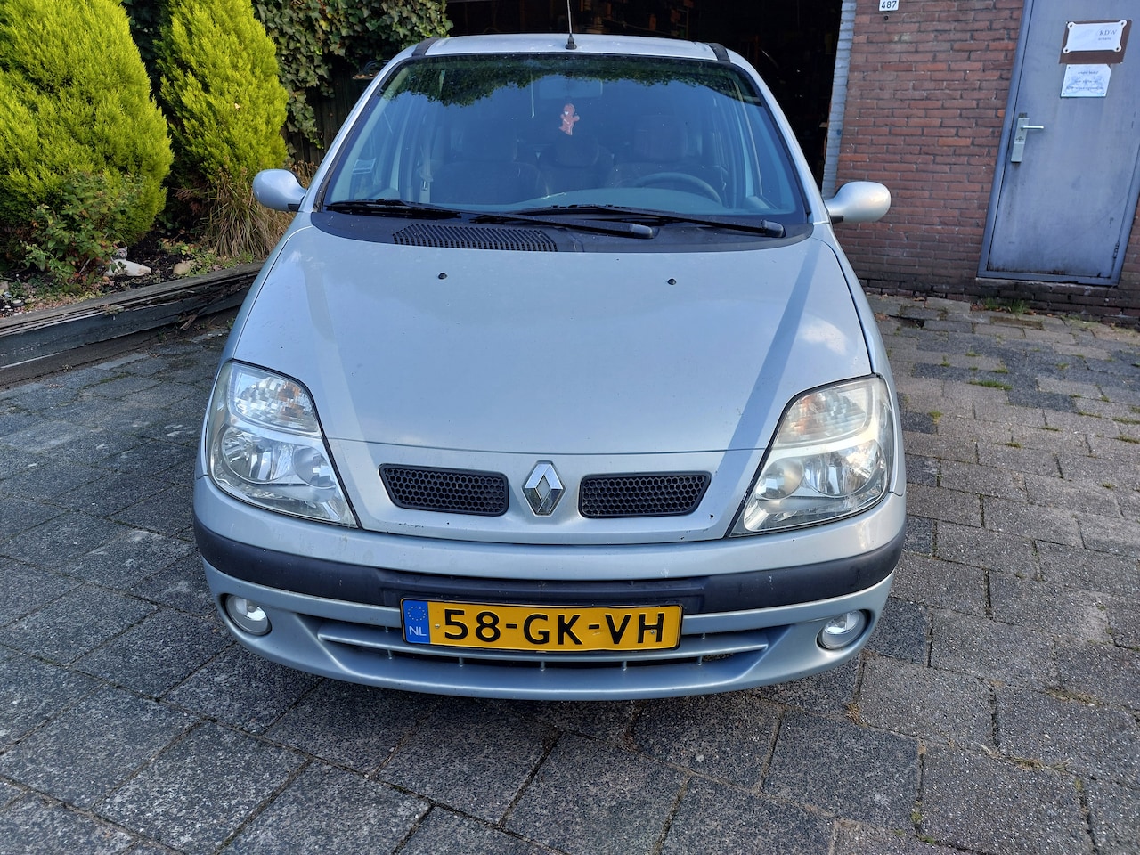 Renault Scénic - 1.6-16V - AutoWereld.nl