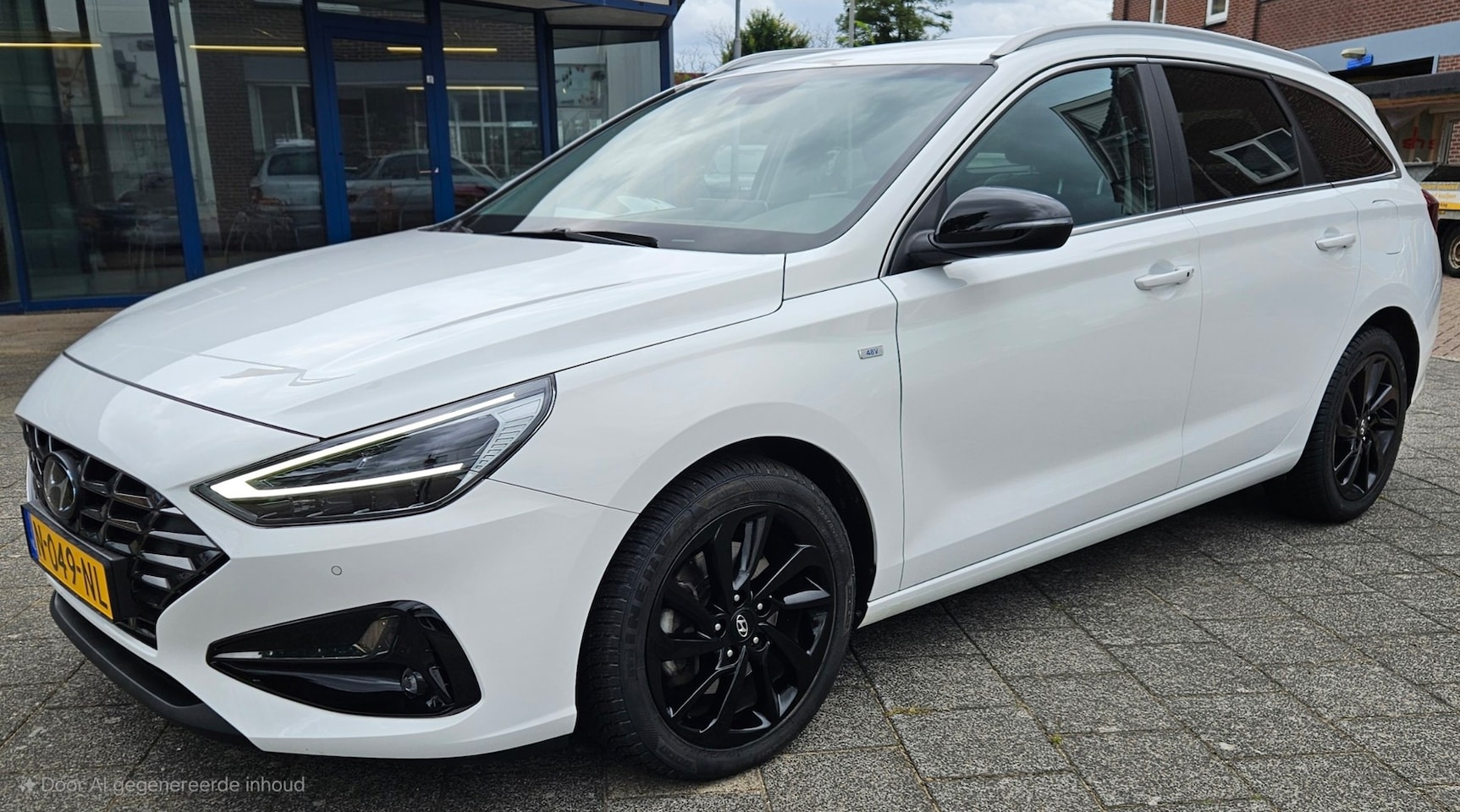 Hyundai i30 Wagon - 1.5 T-GDi MHEV Premium 17 inch - AutoWereld.nl