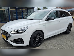 Hyundai i30 Wagon - 1.5 T-GDi MHEV Premium 17 inch