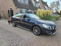 Volvo S60 - 2.0 D3 Intro Edition Vol Leer 163 / 193 pk D4