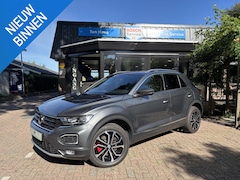 Volkswagen T-Roc - 1.5 TSI DSG Sport Camera App connect Digitaal dash